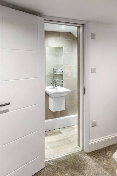 Cosy 1-Bdr W/ Free Parking In Central Reading Exterior foto